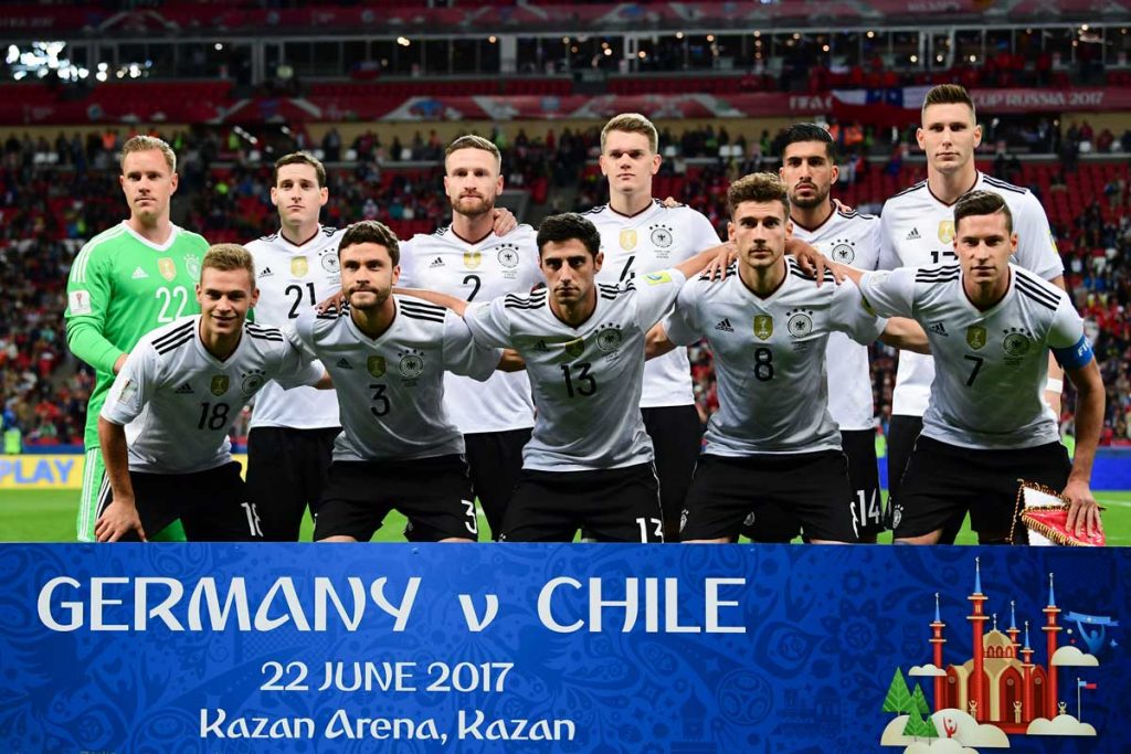 Die Startaufstellung beim Vorrundenspiel Deutschland gegen Chile - es endet 1:1 unentschieden. (Foto AFP)