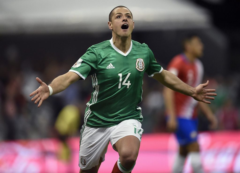 Mexico's Javier Hernandez gegen Costa Rica am 24.März 2017 im neuen Mexiko-Trikot. / AFP PHOTO / ALFREDO ESTRELLA / 